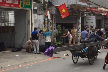 Nghi án ô tô truy đuổi xe máy sau va chạm, tông chết 2 thanh niên