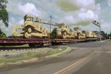 Xe tăng Mỹ dồn dập tới châu Âu để đối phó Nga?