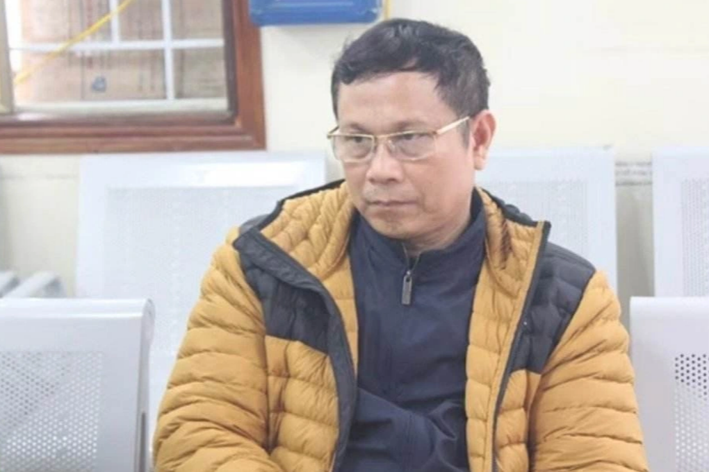 Bắt nhiều lãnh đạo, nhân viên Trung tâm Đăng kiểm xe cơ giới Nghệ An - 4 Bắt nhiều lãnh đạo, nhân viên Trung tâm Đăng kiểm xe cơ giới Nghệ An - 4