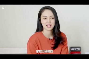 Đổng Tuyền xuất hiện bên chồng cũ