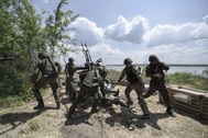 Nga tấn công dồn dập toàn tuyến Donbass, giương cờ ở thành trì Maryinka