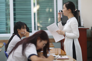 Thi trắc nghiệm có "bóp chết" nổi môn toán không, thi tự luận thì khác gì?
