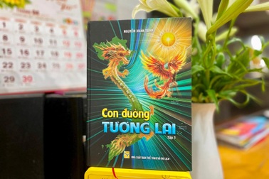 Nhà văn Hữu Ước khâm phục sức viết của nhà nghiên cứu Nguyễn Xuân Tuấn