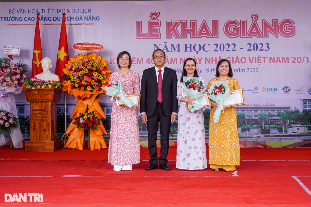 Trường Cao đẳng Du lịch Đà Nẵng tuyên dương nhà giáo tiêu biểu năm 2022 - 1 Trường Cao đẳng Du lịch Đà Nẵng tuyên dương nhà giáo tiêu biểu năm 2022 - 1