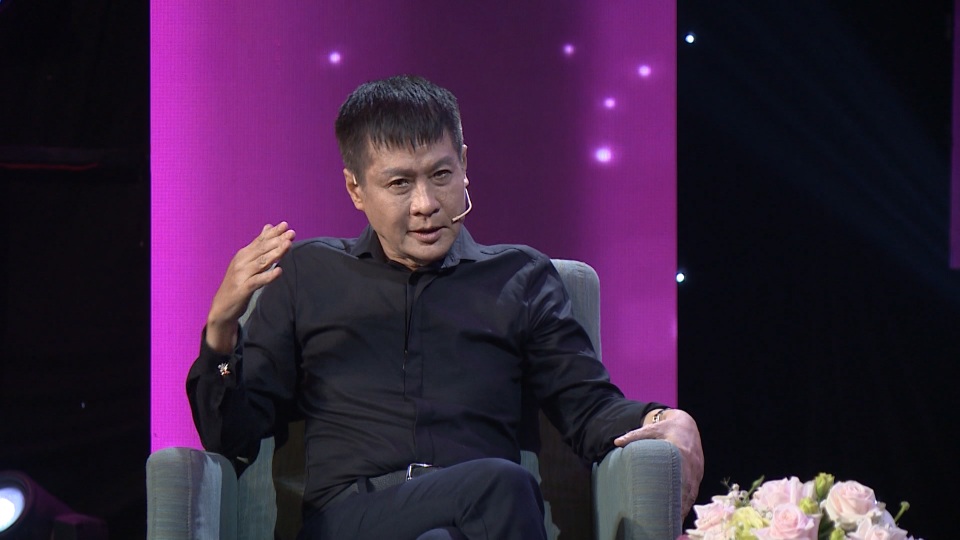 MC Quyền Linh phản bác Lê Hoàng: Sống như anh nói thì tình nghĩa ở đâu? - 2 MC Quyền Linh phản bác Lê Hoàng: Sống như anh nói thì tình nghĩa ở đâu? - 2