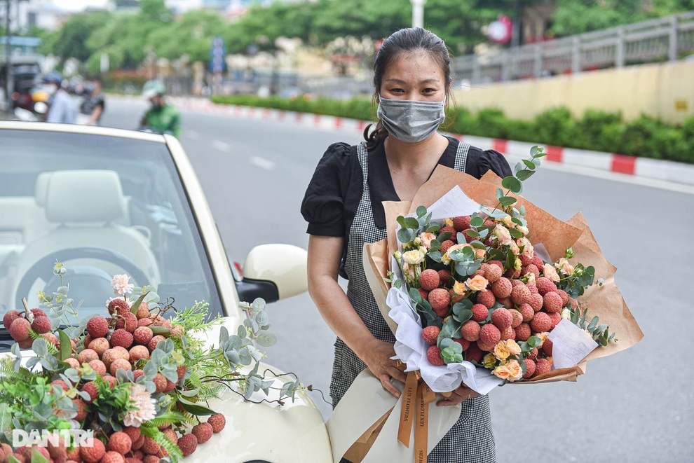 Sự thật về chiếc xe rước dâu kết... vải thiều gây xôn xao mạng xã hội - 12 Sự thật về chiếc xe rước dâu kết... vải thiều gây xôn xao mạng xã hội - 12