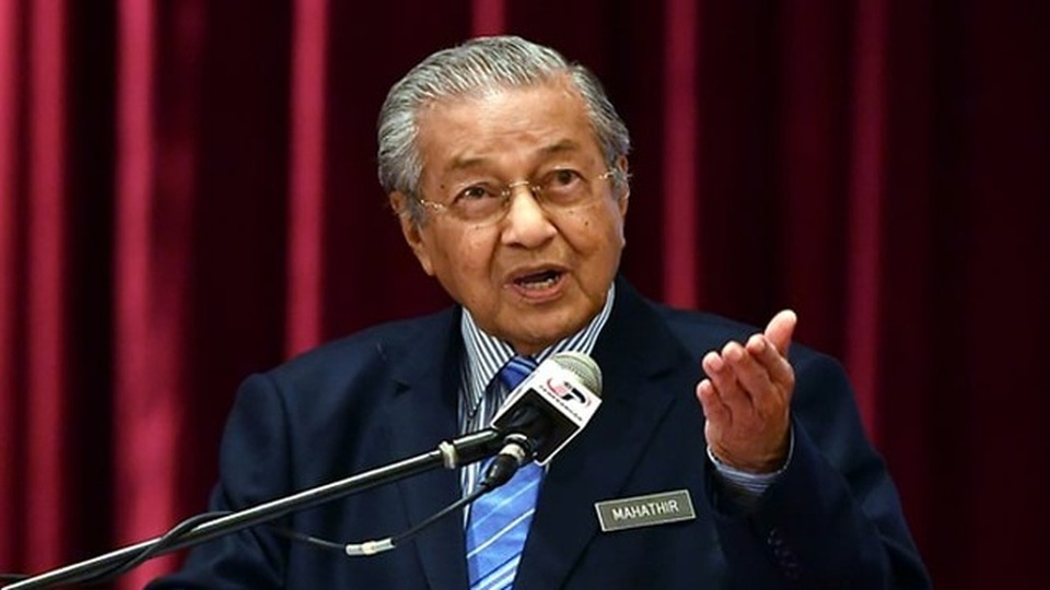 Thủ tướng Malaysia nộp đơn từ chức - 1 Thủ tướng Malaysia nộp đơn từ chức - 1