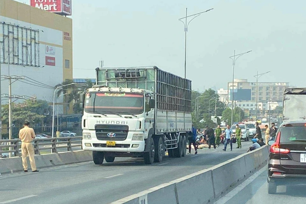 Hai công nhân ở Đồng Nai tử vong trên đường đi làm - 1 Hai công nhân ở Đồng Nai tử vong trên đường đi làm - 1