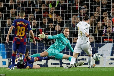 Real Madrid phản ứng khi lịch thi đấu La Liga có lợi cho Barcelona