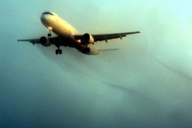 Chuyến bay bão táp: Phi công miệt mài ... ngủ gật