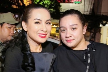 Phi Nhung đau lòng khi con gái mắc Covid-19 nhưng giấu mẹ