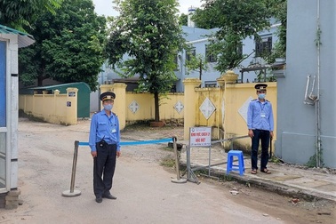 Trẻ sơ sinh 8 ngày tuổi nhiễm SARS-CoV-2