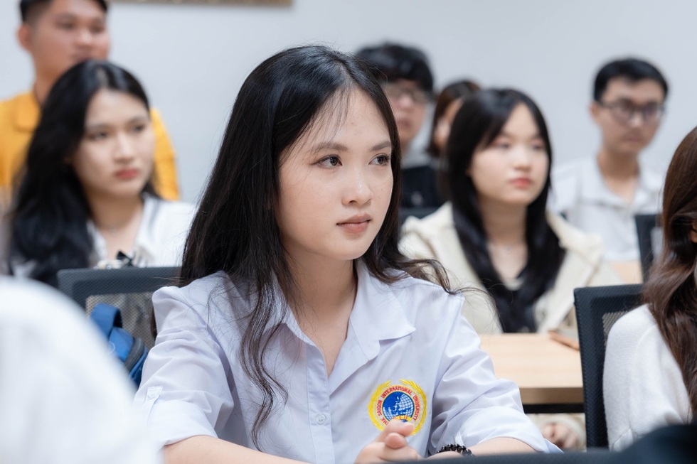 Sáp nhập đại học: Sẽ có làn sóng dịch chuyển giảng viên từ công sang tư?