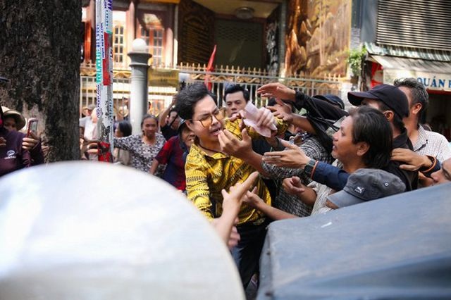 Chuyện “cuồng” thần tượng Hàn của giới trẻ Việt và “nỗi sỉ nhục” sau một lễ trao giải - 10 Chuyện “cuồng” thần tượng Hàn của giới trẻ Việt và “nỗi sỉ nhục” sau một lễ trao giải - 10