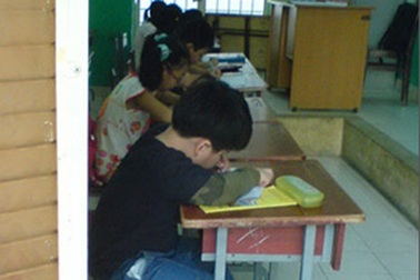 “Bị” luyện chữ đẹp, trẻ sợ đi học 