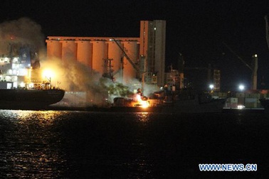 NATO đánh trúng 8 tàu chiến Libya