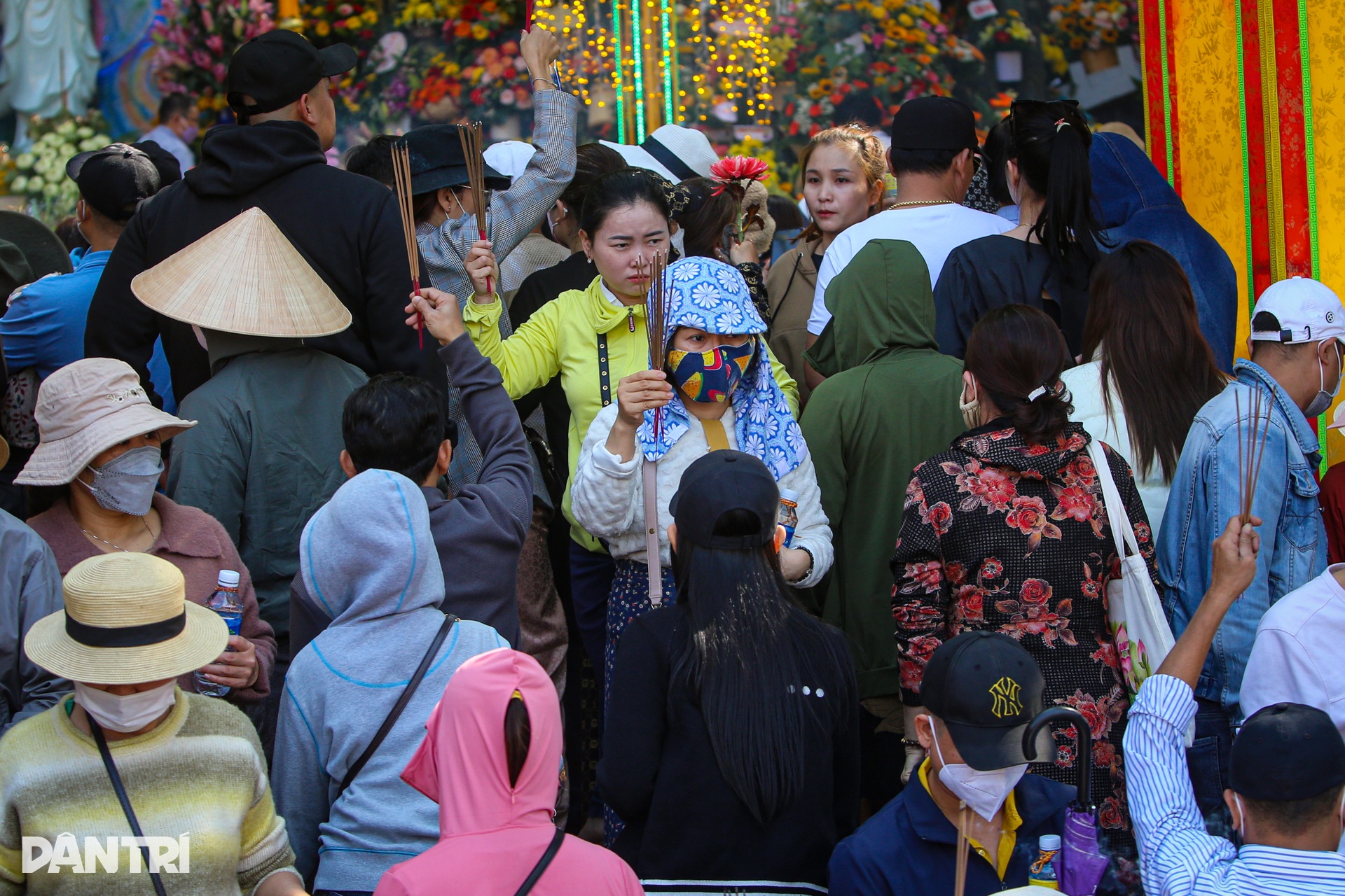 Vạn người chiêm bái lễ hội Quán Thế Âm Đà Nẵng - 4 Vạn người chiêm bái lễ hội Quán Thế Âm Đà Nẵng - 4