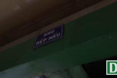 Chủ cơ sở sản xuất suất ăn công nghiệp chia sẻ cảm xúc sau cuộc kiểm tra của Thủ tướng (Thực hiện: Phạm Nguyễn)