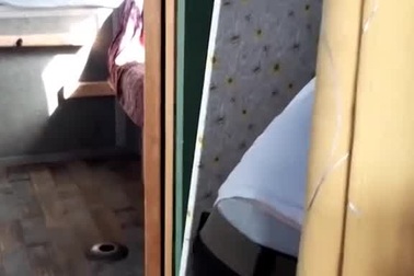 Cuộc sống du mục gây tranh cãi của gia đình có con tự kỷ