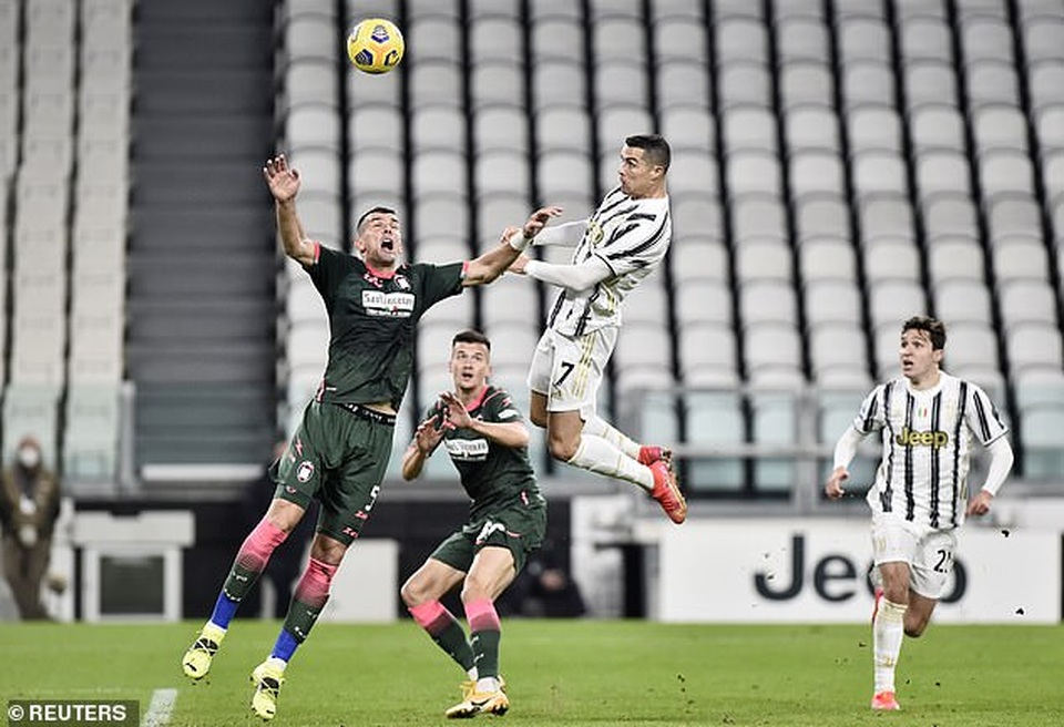 C.Ronaldo tỏa sáng rực rỡ, Juventus có chiến thắng rửa mặt - 3 C.Ronaldo tỏa sáng rực rỡ, Juventus có chiến thắng rửa mặt - 3