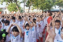 Lương giáo viên: Nếu không phải yêu nghề, thầy cô rất khó trụ được lâu dài!