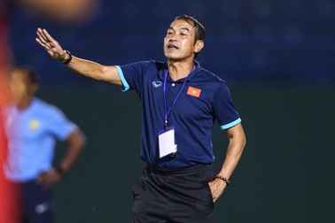 HLV Đinh Thế Nam dành lời khen cho U19 Việt Nam sau trận thắng Thái Lan