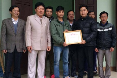 Nam thanh niên dũng cảm lao xuống sông cứu người