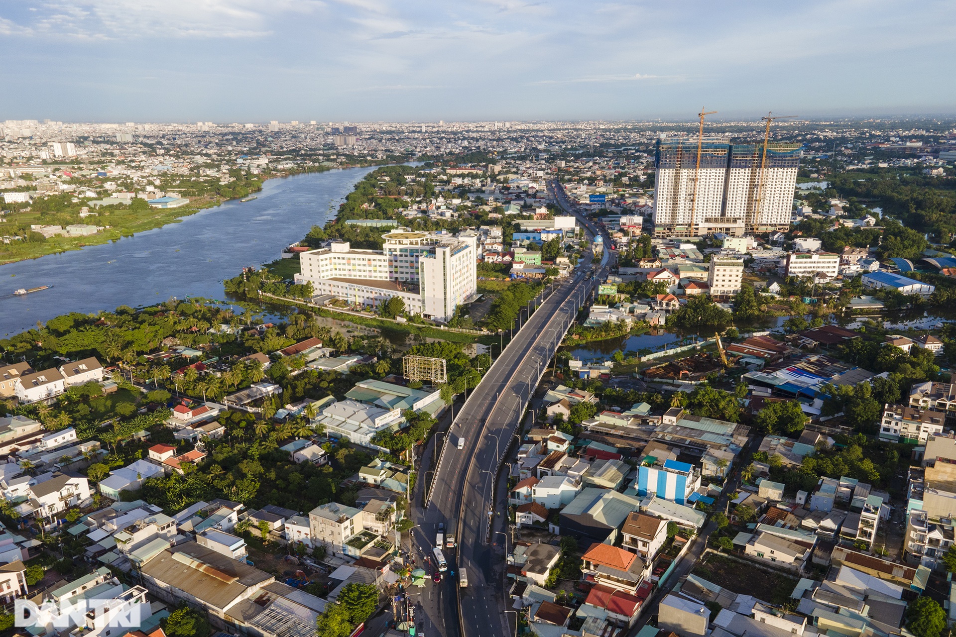 Cảnh vắng vẻ, nhà nhà cửa đóng then cài phòng dịch ở Bình Dương - 1 Cảnh vắng vẻ, nhà nhà cửa đóng then cài phòng dịch ở Bình Dương - 1