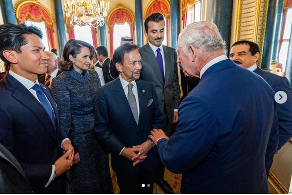 Thực hư chuyện Hoàng tử Brunei mang giày 17 triệu USD sang Việt Nam tìm vợ? - 1 Thực hư chuyện Hoàng tử Brunei mang giày 17 triệu USD sang Việt Nam tìm vợ? - 1
