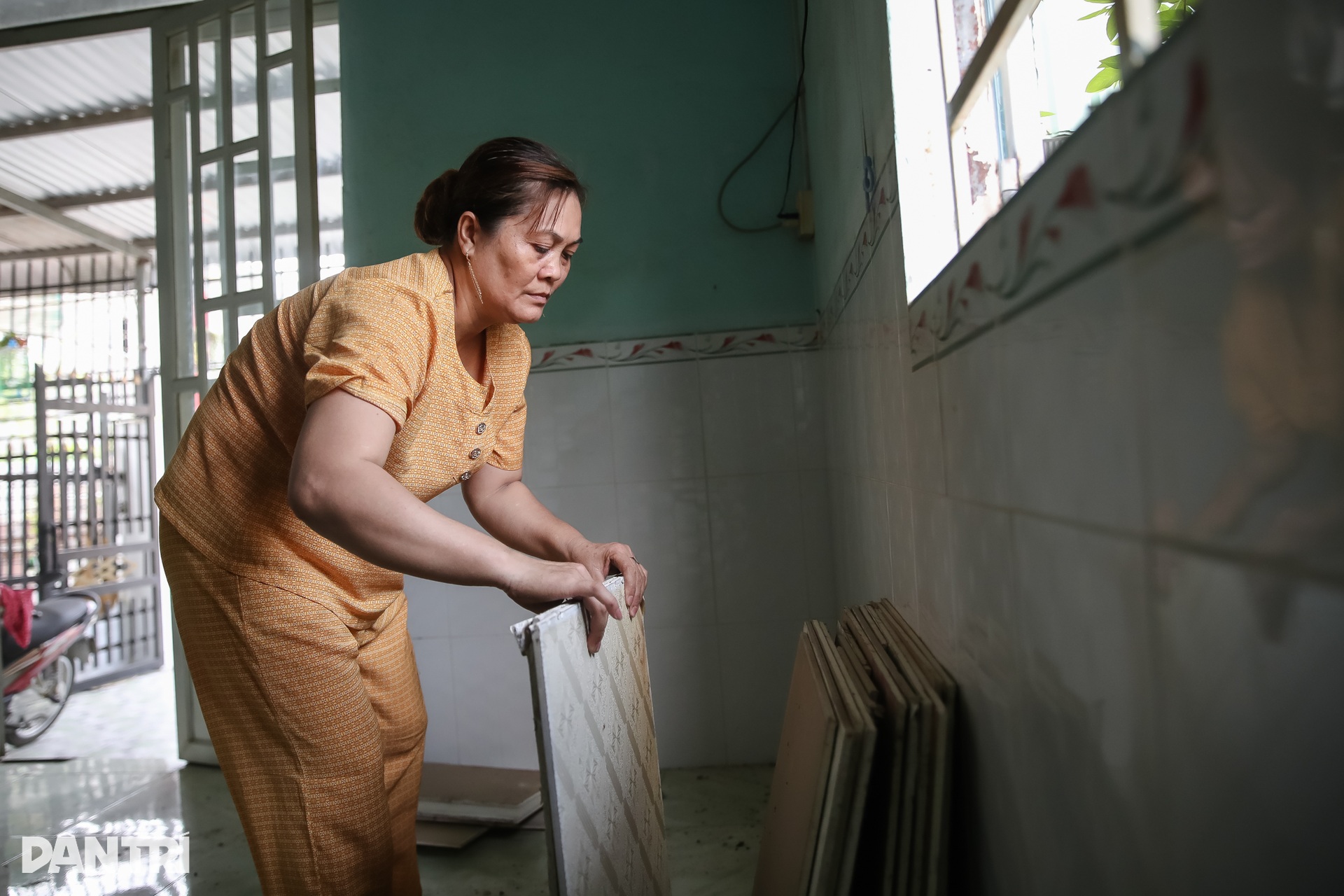 Nhà của người dân nứt toác sau vụ nổ khiến 6 người chết ở Đồng Nai - 6 Nhà của người dân nứt toác sau vụ nổ khiến 6 người chết ở Đồng Nai - 6