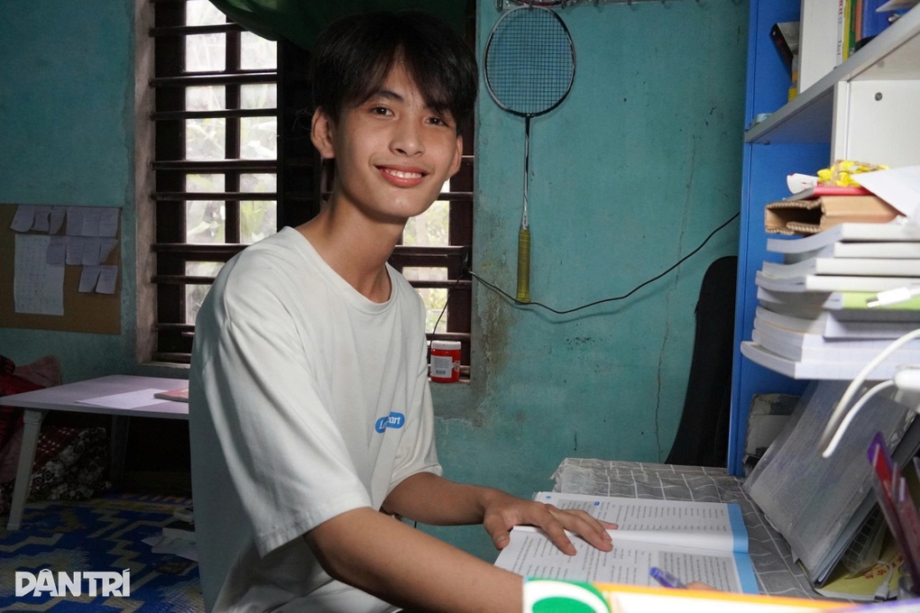 Nam sinh nghèo đạt 28,5 điểm có nguy cơ dang dở giấc mơ đại học - 1