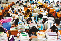 Trung Quốc cấm thi viết, cắt bài tập về nhà với học sinh nhỏ tuổi