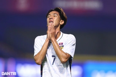 Thi đấu kém may mắn, U22 Lào không thể đánh bại U22 Singapore