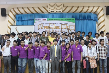 Sôi nổi hội thi Kỹ thuật Máy tính “PC Festival 2012”