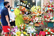 Lên mạng đặt hoa tặng người yêu, nhiều người "sập bẫy" lừa đảo tinh vi