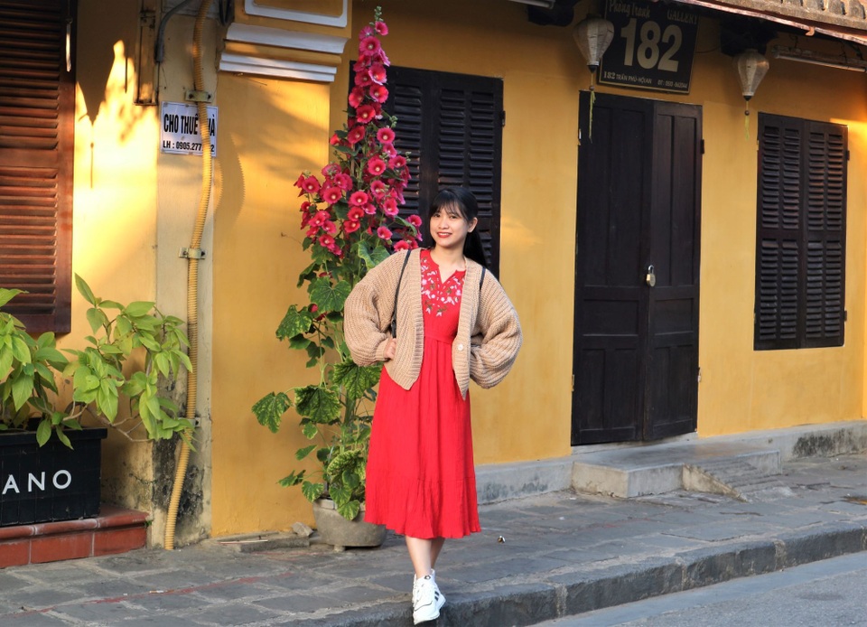 Du khách vẫn tấp nập du xuân Hội An dù đã hết kỳ nghỉ lễ - 4