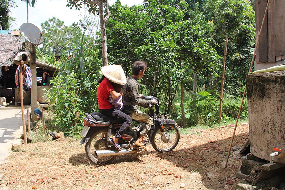 Thương cô gái nguy cơ mù vĩnh viễn, em trai bị suy tim mong bạn đọc giúp đỡ - 5 Thương cô gái nguy cơ mù vĩnh viễn, em trai bị suy tim mong bạn đọc giúp đỡ - 5