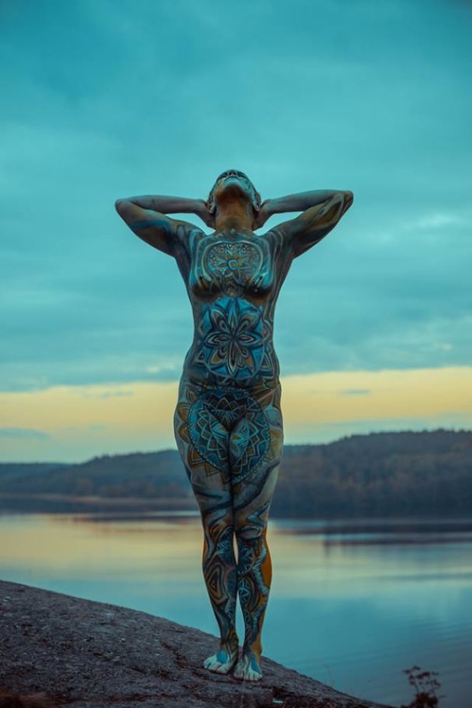 Những bức vẽ “body-painting” của mùa thu - 1 Những bức vẽ “body-painting” của mùa thu - 1