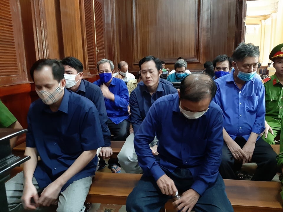 Đề nghị tuyên phạt nguyên Giám đốc Công ty lương thực Trà Vinh 30 năm tù - 1 Đề nghị tuyên phạt nguyên Giám đốc Công ty lương thực Trà Vinh 30 năm tù - 1