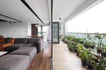 Căn hộ có ban công "vô cực" ngắm trọn cảnh thiên nhiên lãng mạn ở Hà Nội