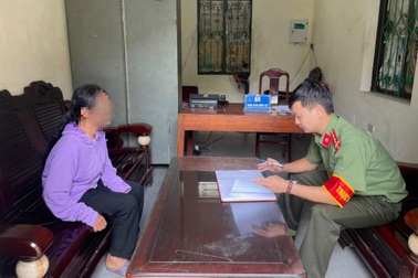 Một phụ nữ ở Vĩnh Phúc bị công an "dỏm" lừa gần 1 tỷ đồng