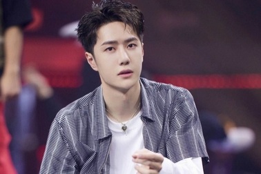 Trung Quốc loại Vương Nhất Bác, MC tai tiếng, không bằng cấp khỏi gameshow