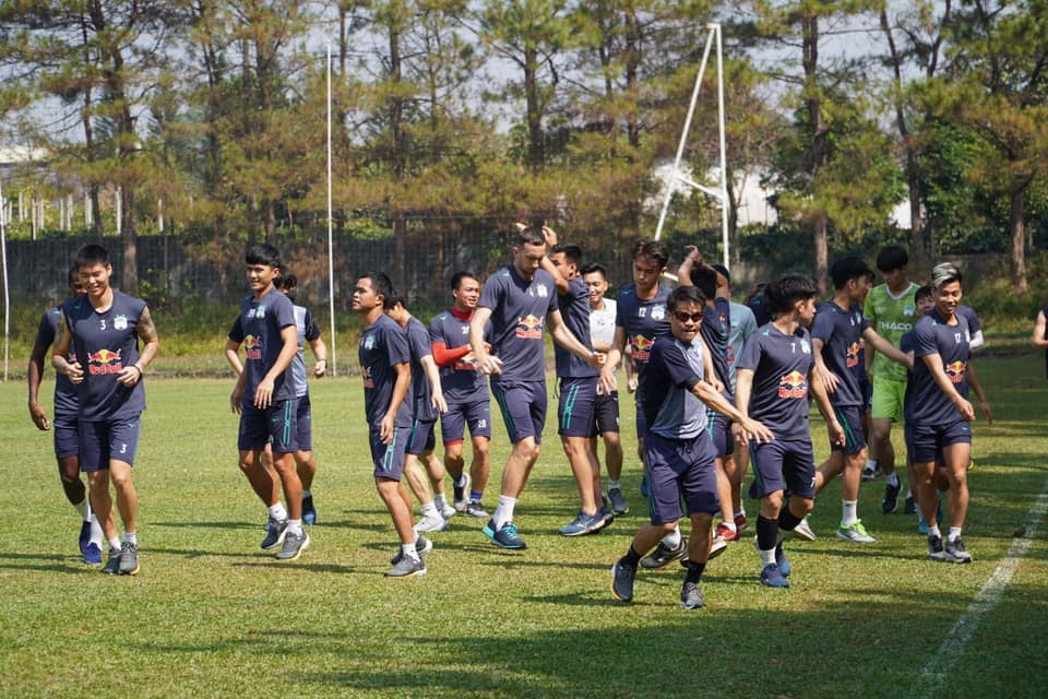 Kiatisuk và cầu thủ HA Gia Lai xét nghiệm Covid-19, sẵn sàng cho V-League - 2 Kiatisuk và cầu thủ HA Gia Lai xét nghiệm Covid-19, sẵn sàng cho V-League - 2