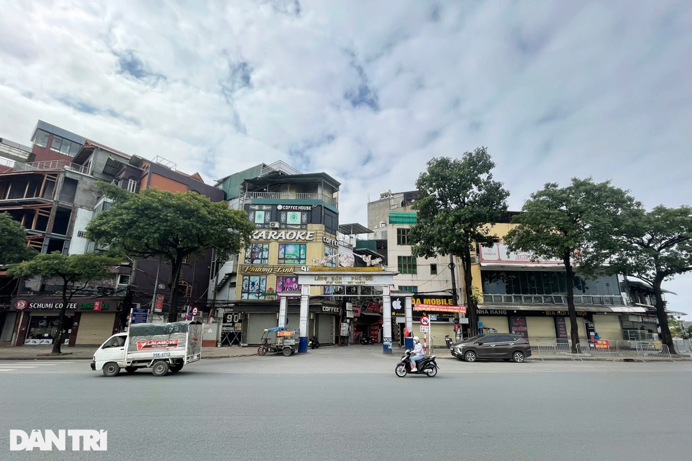 Cận cảnh khu dân cư có 36 ca F0 bị phong tỏa ở Hà Nội - 1 Cận cảnh khu dân cư có 36 ca F0 bị phong tỏa ở Hà Nội - 1