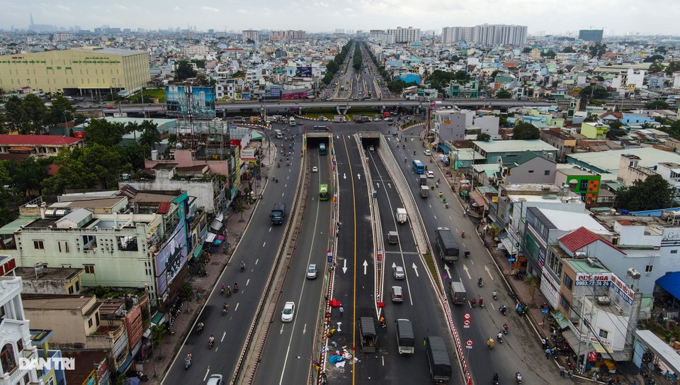 TPHCM khánh thành nút giao thông 3 tầng ở cửa ngõ Tây Bắc - 9 TPHCM khánh thành nút giao thông 3 tầng ở cửa ngõ Tây Bắc - 9