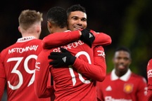 Rashford tiếp đà thăng hoa, Man Utd vào bán kết Carabao Cup