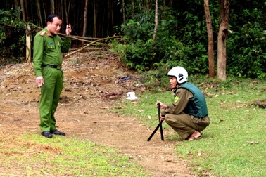 Mâu thuẫn khi đi tảo mộ, cháu chém bác ruột tử vong