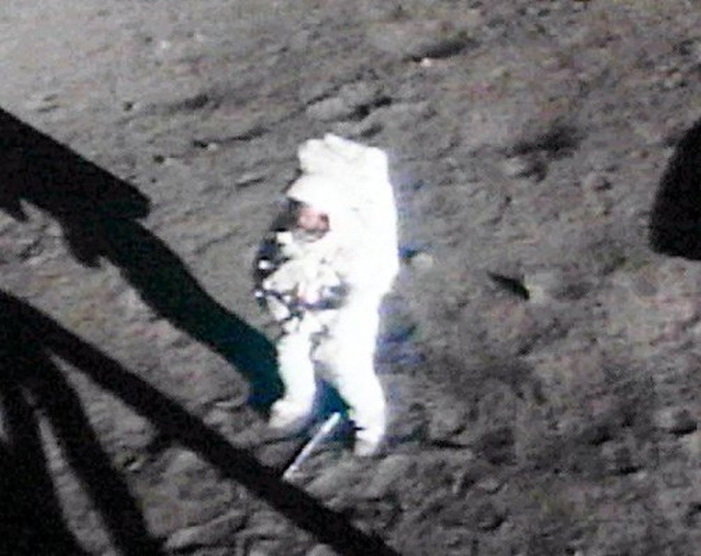Kỷ niệm 52 năm ngày con tàu Apollo 11 hạ cánh lên Mặt trăng - 1 Kỷ niệm 52 năm ngày con tàu Apollo 11 hạ cánh lên Mặt trăng - 1