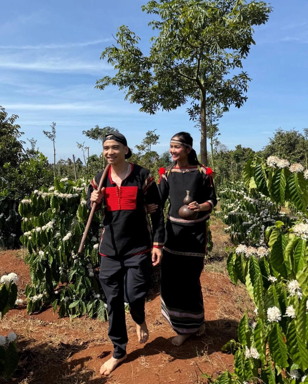 HHen Niê 7 năm yêu nhiếp ảnh gia: Vài lần hợp tan, không đặt nặng kinh tế - 1 HHen Niê 7 năm yêu nhiếp ảnh gia: Vài lần hợp tan, không đặt nặng kinh tế - 1