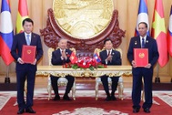 Tổng Bí thư Tô Lâm và Tổng Bí thư, Chủ tịch nước Lào chứng kiến Lễ trao các văn kiện hợp tác